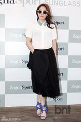 组图：孙丹菲金载沅等戴墨镜出席活动