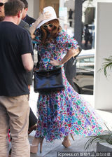 组图：Gaga碎花长裙变小清新 薄纱飘逸各种仙