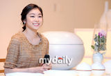 组图：韩国花样滑冰公主金妍儿代言瓷器亲和宣传