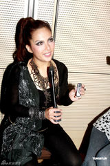 组图：卫兰个唱展魔幻双翅 老板黎明控制台助阵