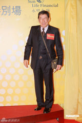 幻灯图：《72家租客》特别场 袁咏仪密实打扮失色