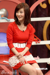 幻灯图：李念自曝与男友恩爱 李欣汝保剑锋录节目