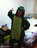 组图：奥运冠军陈若琳短发可爱自拍