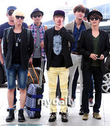 组图：神起SJ少时等SM家族赴印尼开唱亮相机场