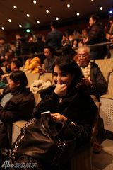 组图：众星观演《妈妈咪呀》 第三季变圣诞派对