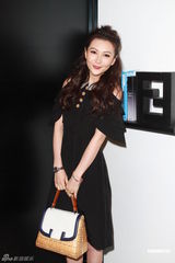 组图：诸葛梓岐大婚将请陈法拉 徐濠萦赞谢霆锋厨艺