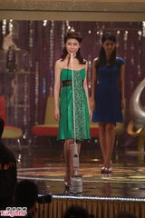 组图：亚姐大中华区总决赛揭幕 霍震霆任颁奖嘉宾