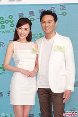 组图：张智霖讽整容成风 刘心悠望对脚整形