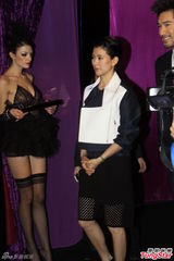 组图：袁咏仪望张智霖携子上亲子节目