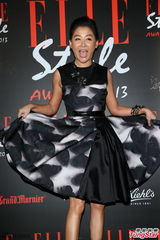 组图：范晓萱劲装登时尚场 避谈小S代言风波