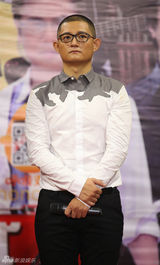 组图：《最强音》冠亚军见面会 陈奕迅摆鬼脸