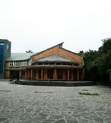 组图：出家歌手李娜别墅近照曝光