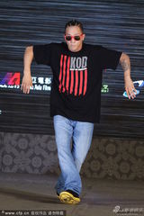 组图：《金刚王》亮相 刘承俊玩功夫南贤俊热舞