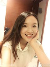 组图：福建男篮美女解说走红 甜笑似李英爱