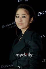 组图：宋允儿高小英高贤贞金允珍为某品牌站台