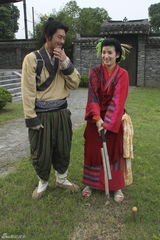 幻灯：《神奇侠侣》玩穿越 古天乐吴君如秀太空步