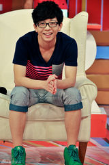 组图：胡夏放歌《最佳现场》 听家书潸然泪下