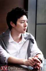 高清组图：独家对话韩团JYJ成员朴有天