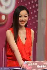 组图：《lady呱呱》聊潜规则 孟茜丰满上围呼之欲出