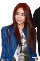 幻灯图集：阿Sa戴时尚礼帽 关心妍喝中药准备生子 