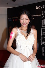 组图：周秀娜宣传微电影 与诗雅陈嘉桓比拼性感