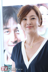 组图：韩剧《HAPPY ENDING》崔民秀家族齐欢聚