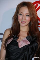 高清组图：蒙嘉慧怒对偷拍者 直言艺人很可怜 