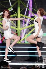 组图：EXO、f(x)等献唱大韩民国庆典演唱会