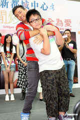 组图：吴君如间接承认怀孕 不惧与刘嘉玲竞争 