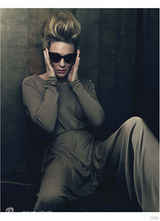 幻灯：凯特-布兰切特登封面 尽展女王范儿