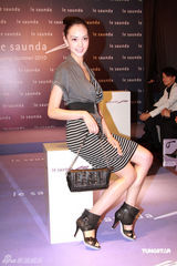 幻灯图：李彩华泰国买楼  Jessica C等名模走秀