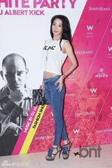 组图：SHINee泰民等出席某牛仔品牌秀