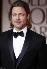 高清图：第69届金球奖红毯朱莉皮特情侣档亮相