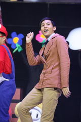 组图：泰国正太马里奥PCHY《快乐大本营》同台斗萌