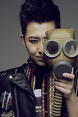 组图：4ROM组合拍夏日阳光写真动感活力