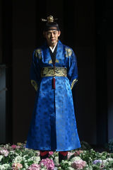 高清图：《张玉贞》发布 金泰熙刘亚仁古装亮相