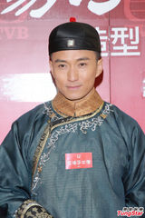 组图：刘丹望媳妇杨幂来港产子 陈山聪否认欠债