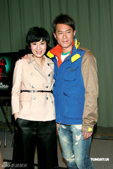 高清组图：古天乐吴君如扮潮人侠侣联袂走秀