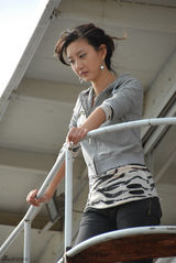 幻灯图：《郎心如铁》唐一菲凌潇肃上演欢喜冤家