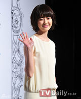 组图：韩佳人孔孝真少女时代Jessica等出席时装秀