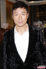 组图：许志安新年狂吃发福 大赞郑秀文煮菜厉害