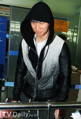 组图：EpikHigh与BigBang赴港参加MAMA颁奖礼