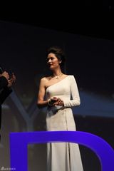 组图：马艳丽出席活动 白色晚礼美如希腊女神 