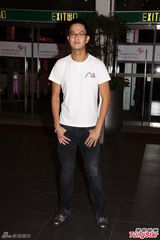 组图：魔力红摇滚开唱 谢婷婷蓝奕邦捧场