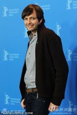 高清：《嗜睡病》媒体发布会 简妮-席丽获导演护花