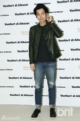 组图：韩星金宇彬郑京浩等献华丽T台秀