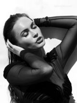 高清组图：梅根-福克斯最新性感黑白写真