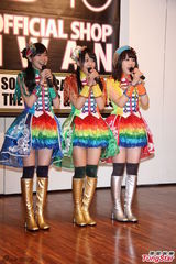 组图：SKE48三位团员来台 彩色裙装亮眼抢镜