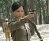 组图：王雷张曦文《战旗》陷情感纠葛