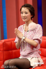 幻灯图：李念自曝与男友恩爱 李欣汝保剑锋录节目